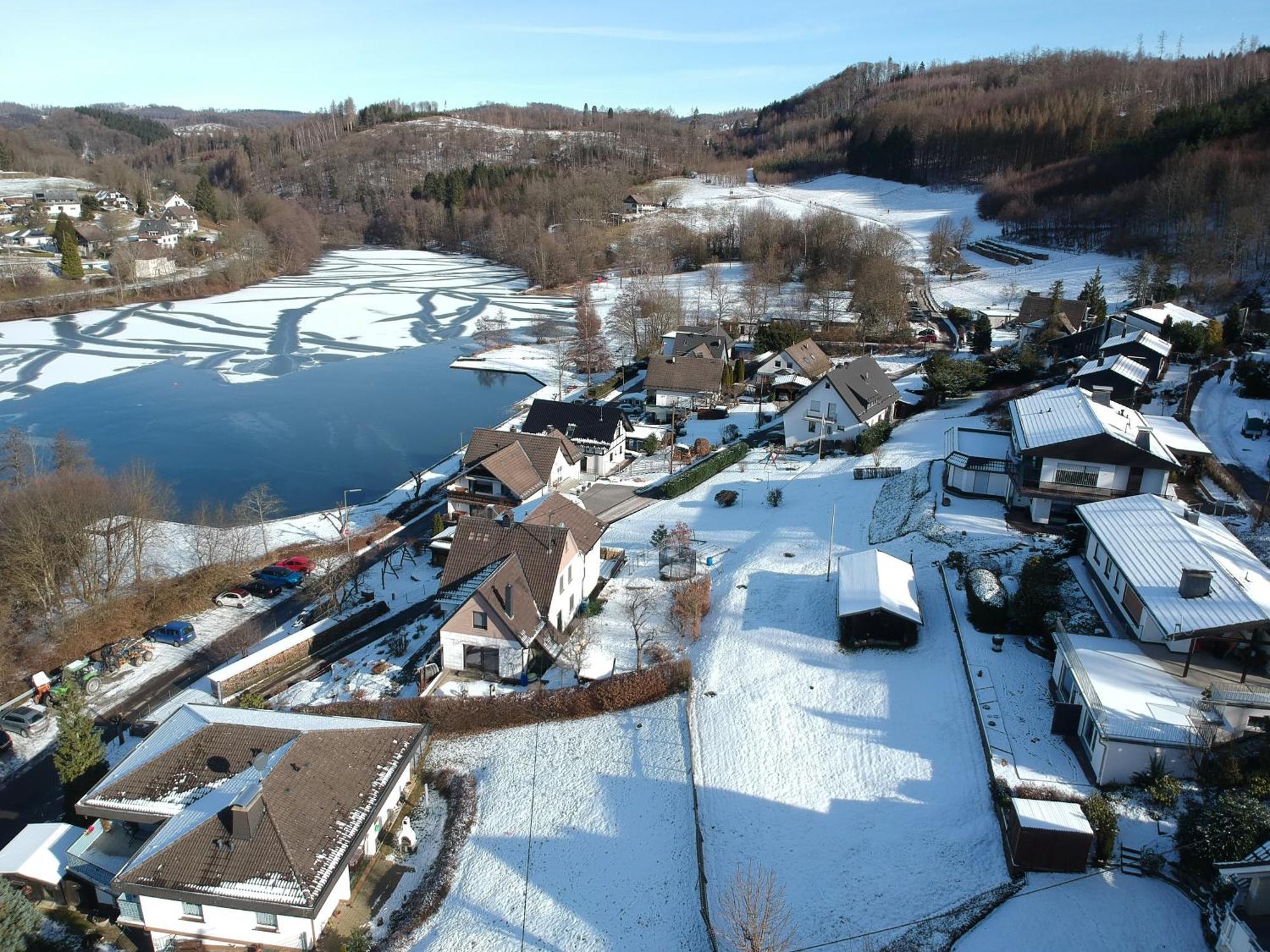 Exklusive Ferienwohnung 'Agger-Blick' Mit Grosser Seeblick-Terrasse & Sauna Gummersbach Exterior photo